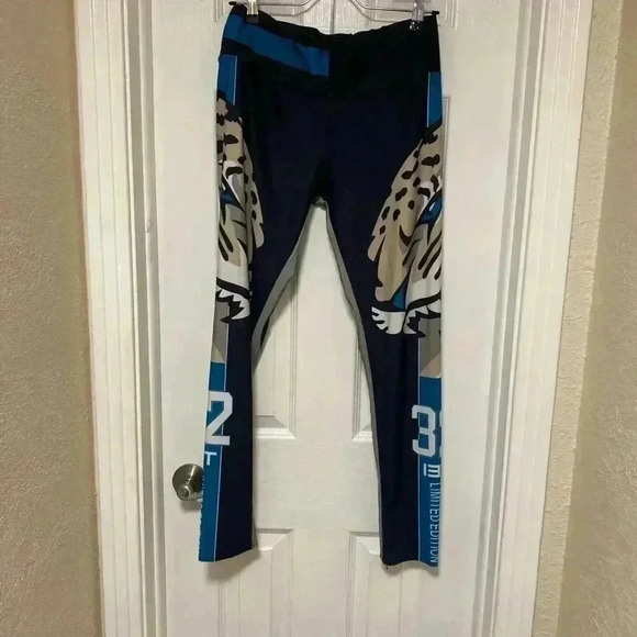 🐆🔥Jaguars women’s leggings size XL🐆🔥 - Picture 6 of 10